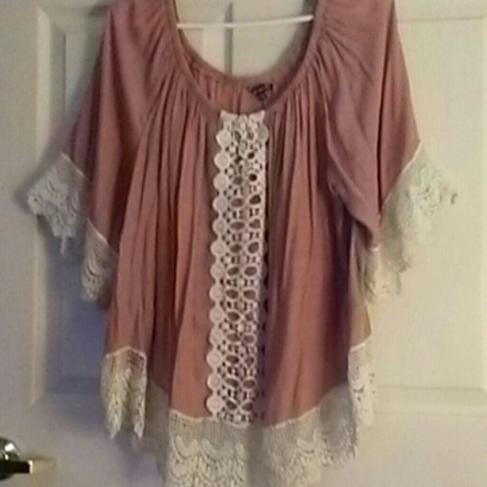 Very pretty blush pink Top